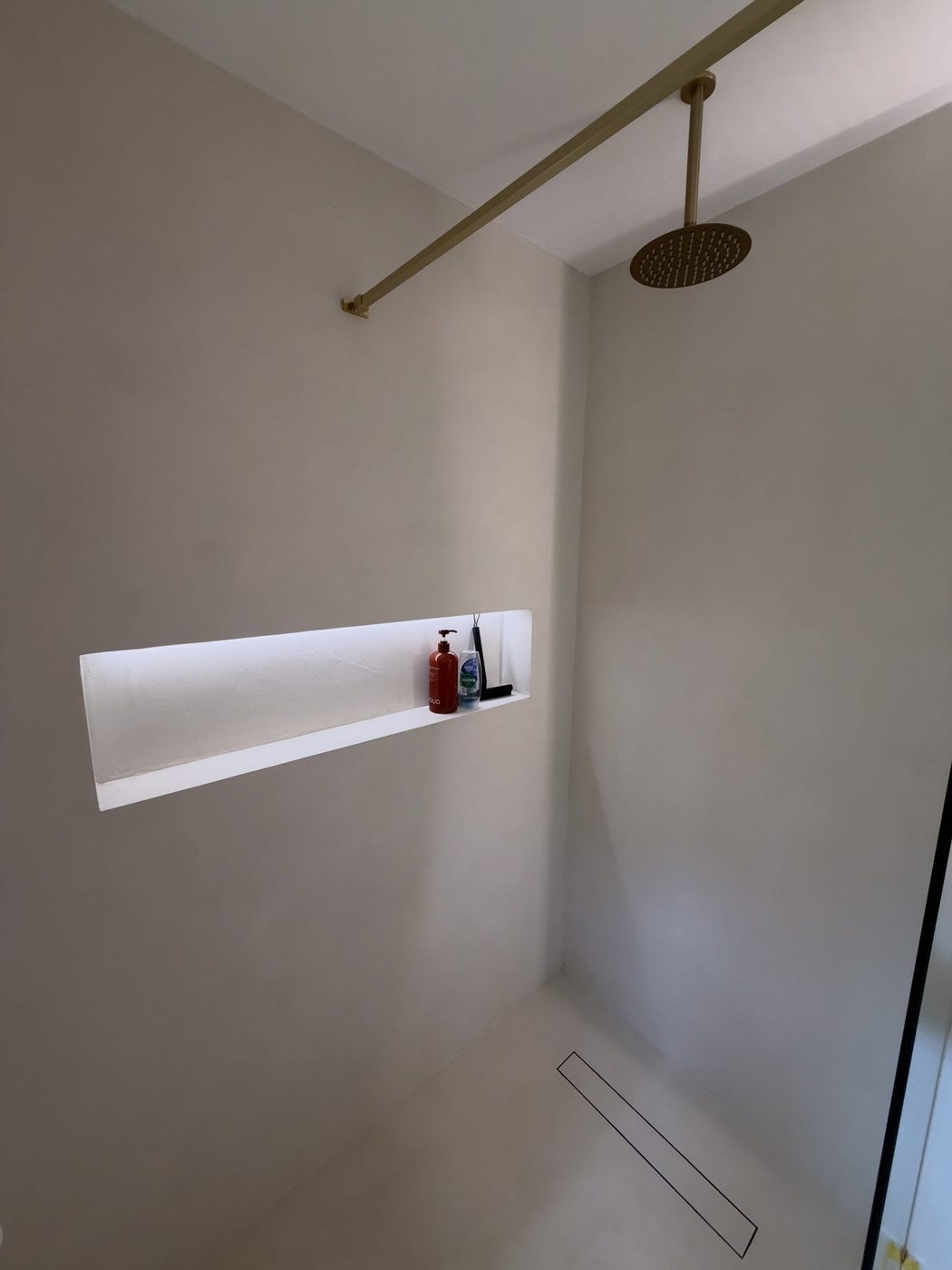 Microcement wet room, seamless
